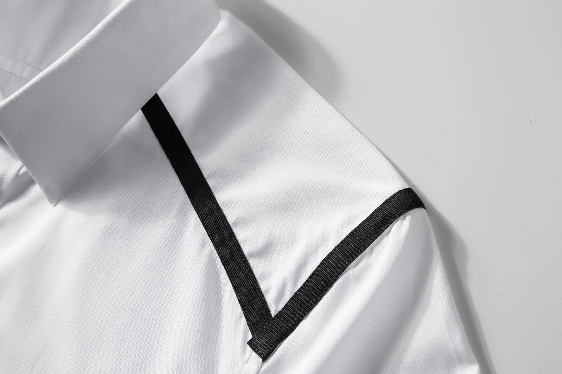 Высококачественные Роскошные ювелирные изделия Дешевая цена Мужская рубашка Поло с коротким рукавом Мужская рубашка Поло Изображение 2